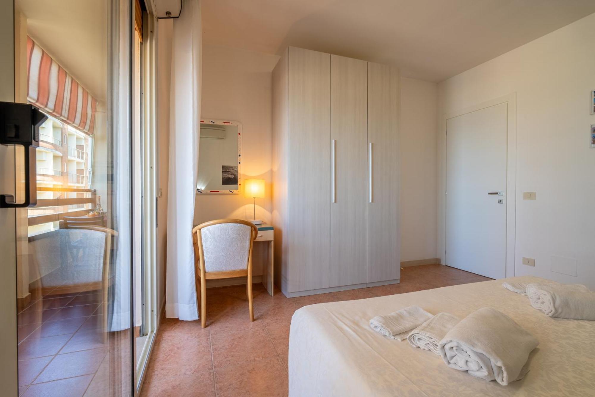 Residence La Rosa Di Nettuno Марина-ді-Гроссето Екстер'єр фото